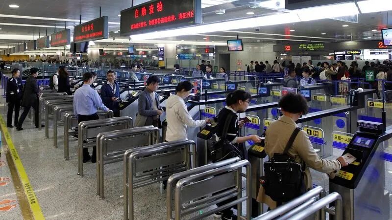 同胞爆料｜来柬埔寨，出境走自助通关被卡、被多次盘问