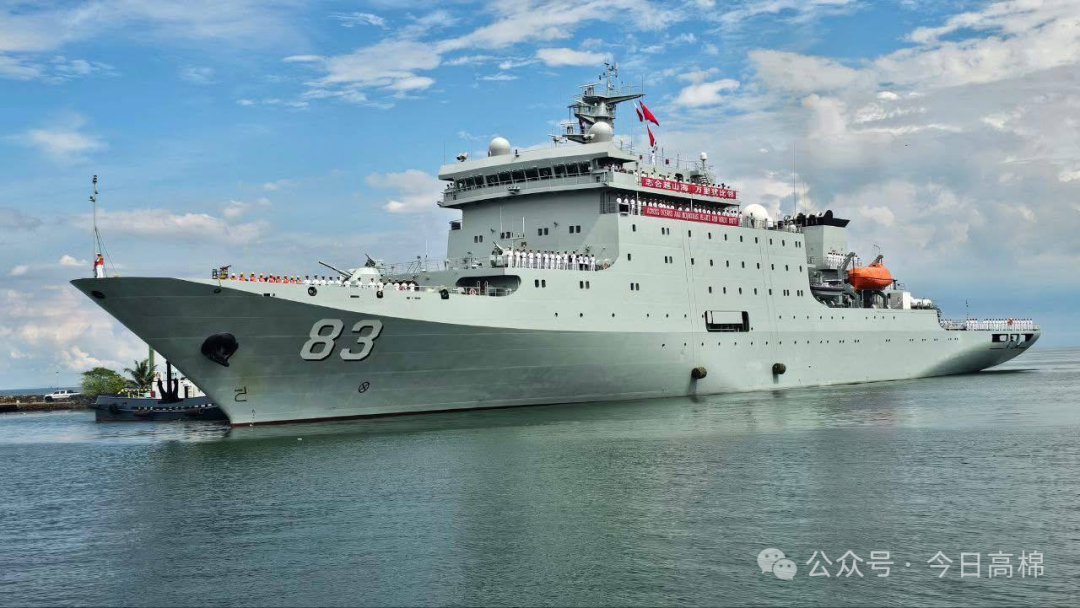 中国军舰抵达西港码头